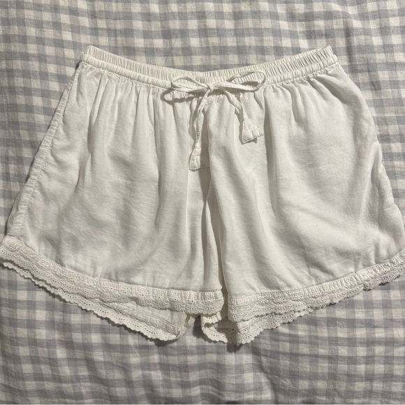 Piyama Maggie - Cotton - Lyocell Linen - Coconut White with Daisy Trim - Picture 4 of 4